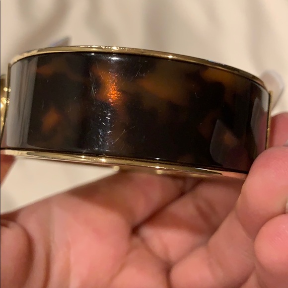 Michael Kors Tortoise Shell Cuff - Picture 3 of 8